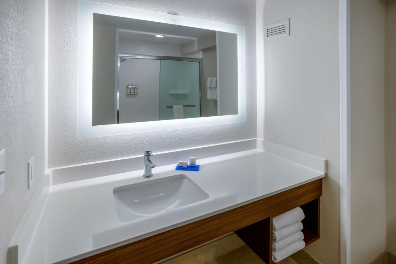 Holiday Inn Express Hotel & Suites Salisbury - Delmar By Ihg Luaran gambar