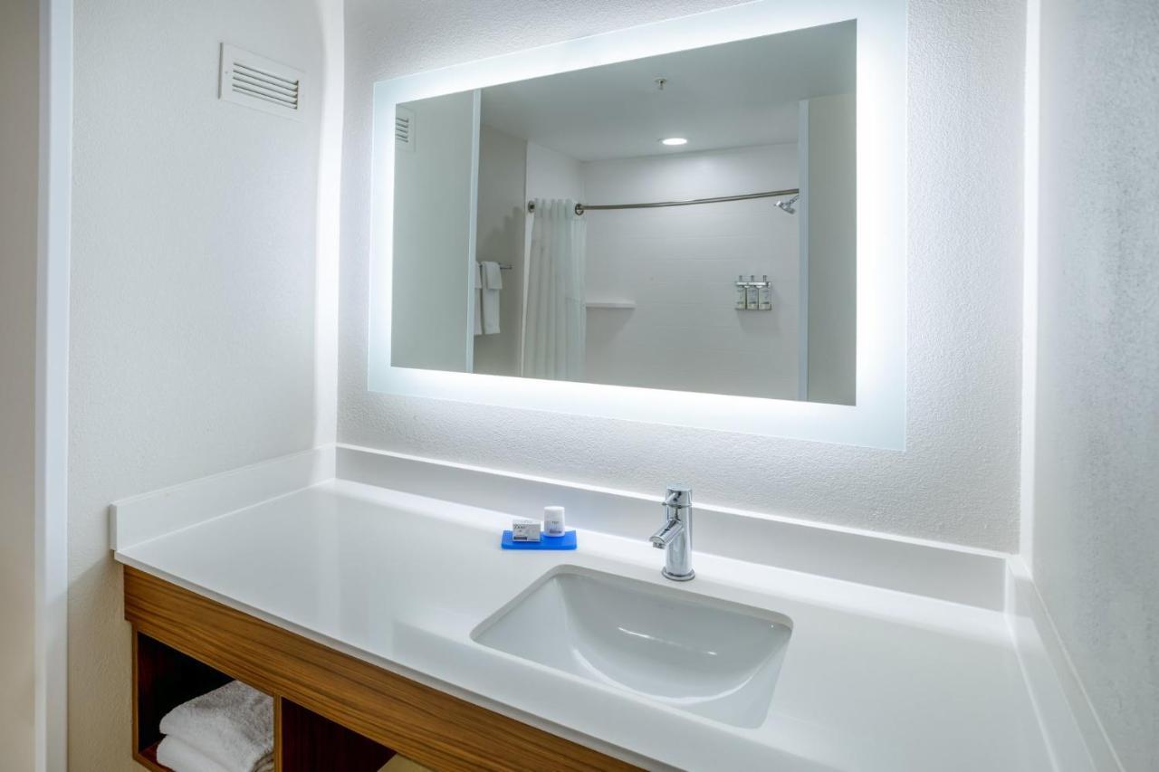 Holiday Inn Express Hotel & Suites Salisbury - Delmar By Ihg Luaran gambar